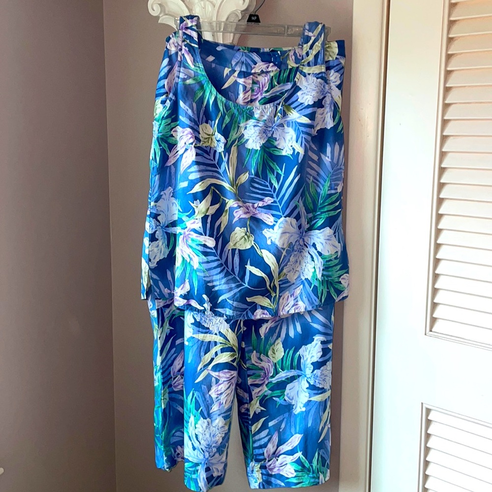 Kriss‎ Kross Two Piece Silk Outfit Top Size 8, Pants 10